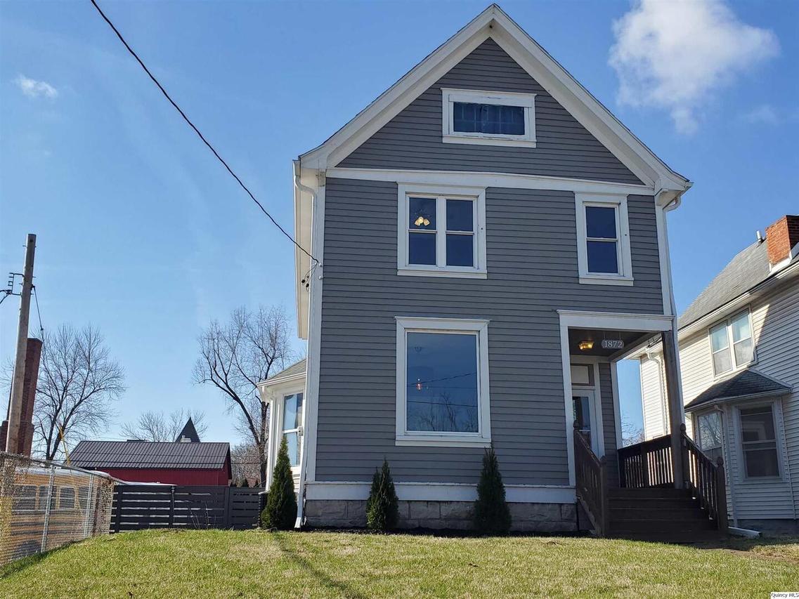 1872 Hampshire St, Quincy, IL 62301