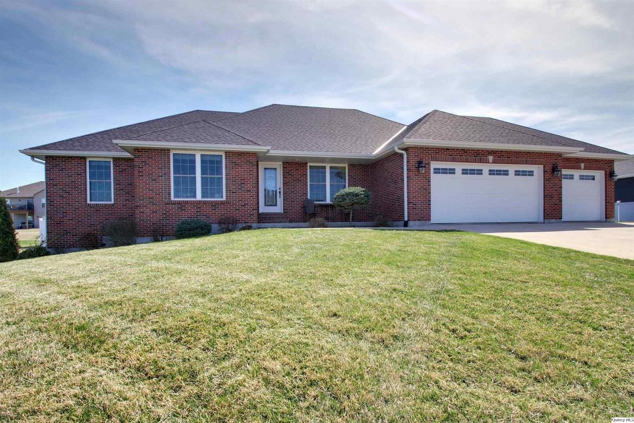 4620 Trinity Lakes Dr., Quincy, IL 62305