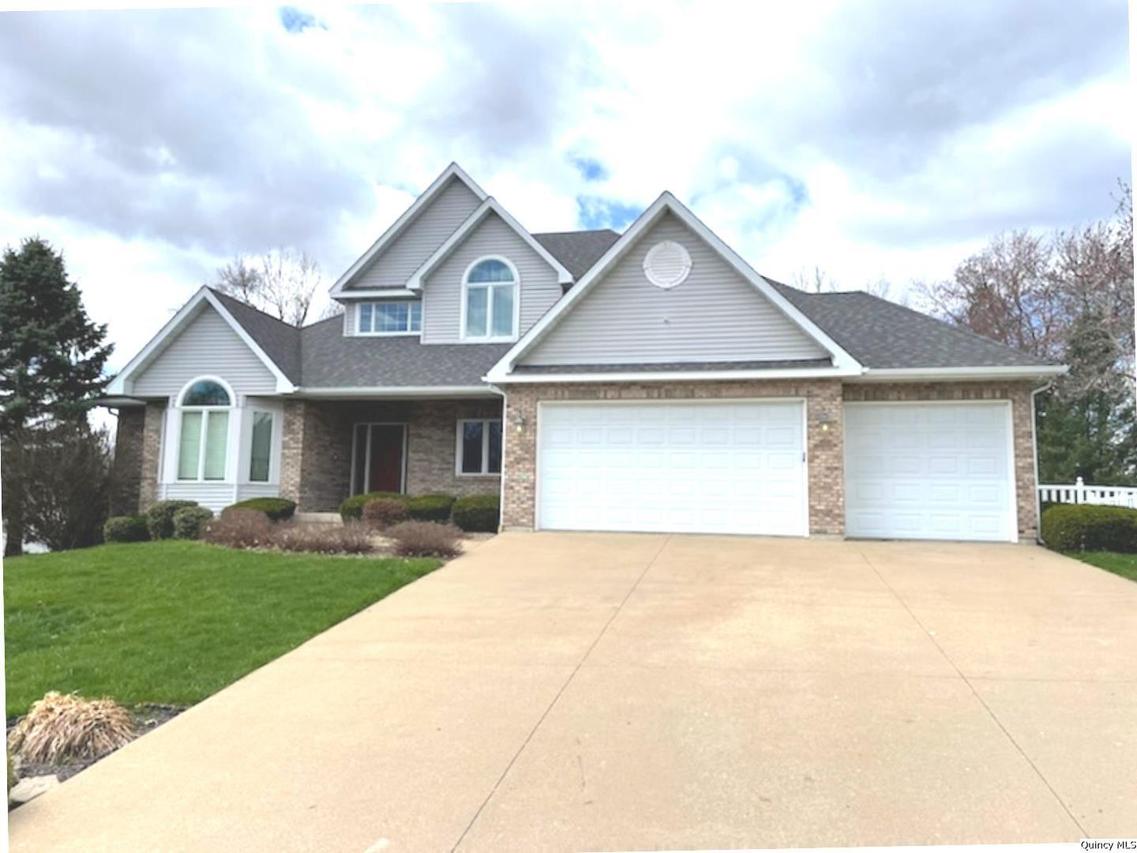 2705 Cheswick Rd, Quincy, IL 62301