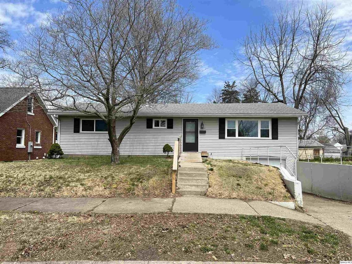 2325 Spruce St., Quincy, IL 62301