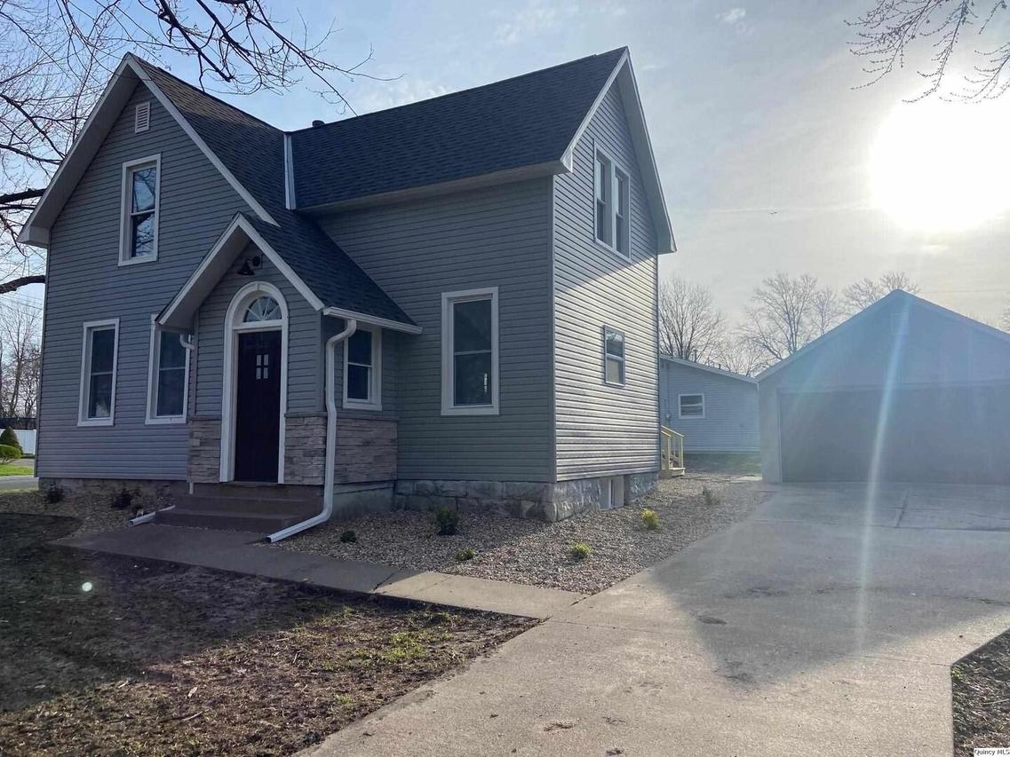 801 S 22nd St, Quincy, IL 62301