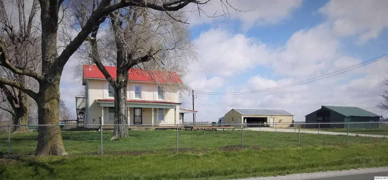 2220 E County Road 250, Bowen, IL 62316
