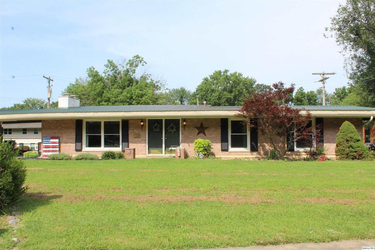 836 Ridgewood Dr., Quincy, IL 62301