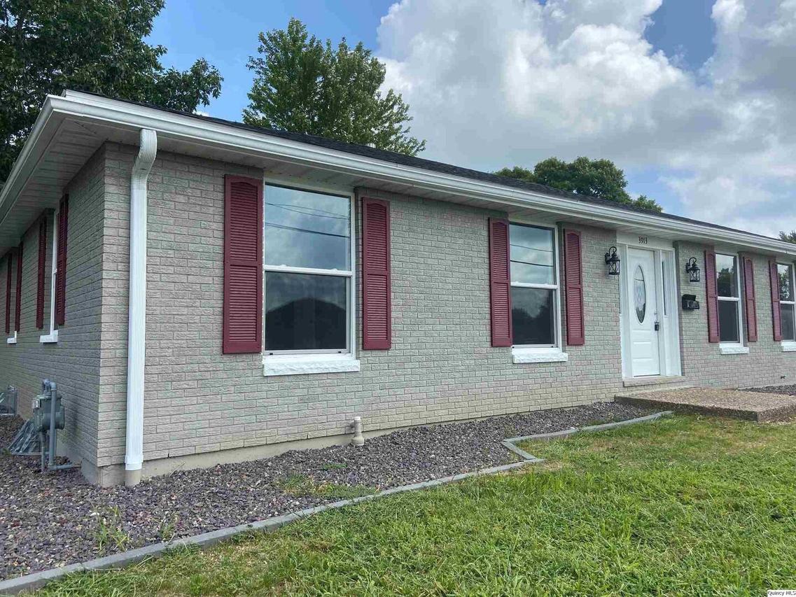 3913 State St, Quincy, IL 62305