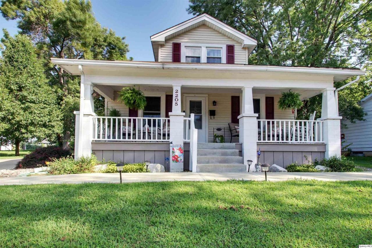 2205 Maple, Quincy, IL 62301