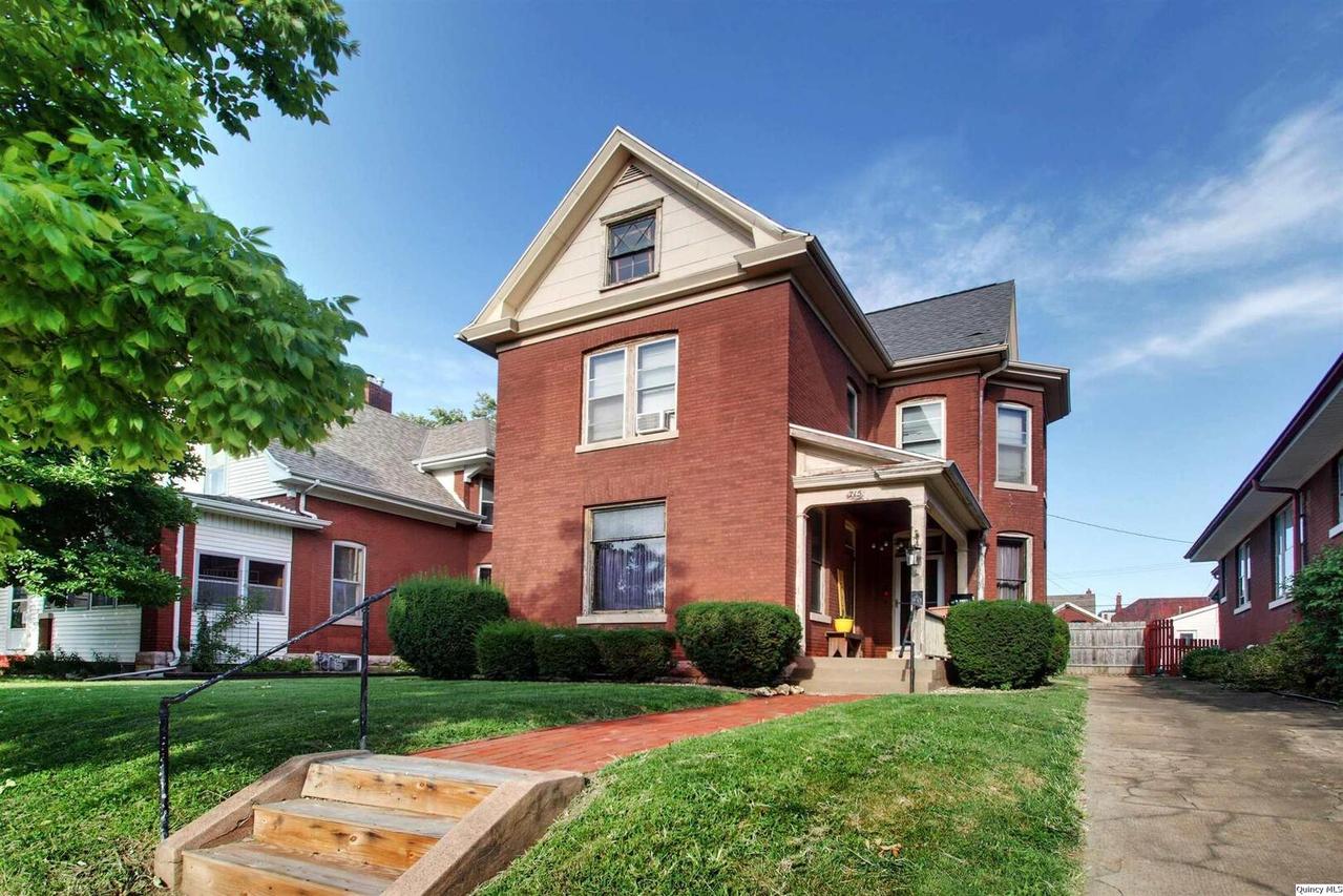 715 S 12th St, Quincy, IL 62301