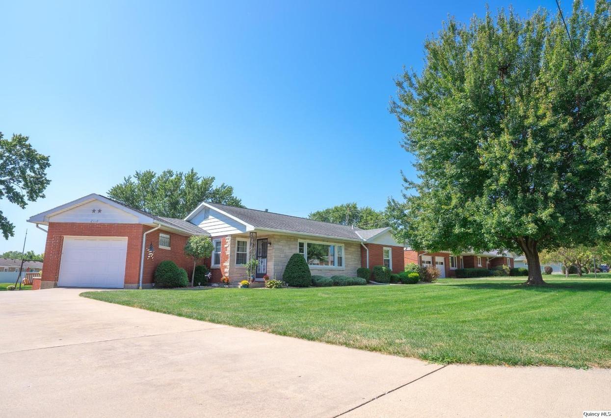 2310 Cherry Ln., Quincy, IL 62301