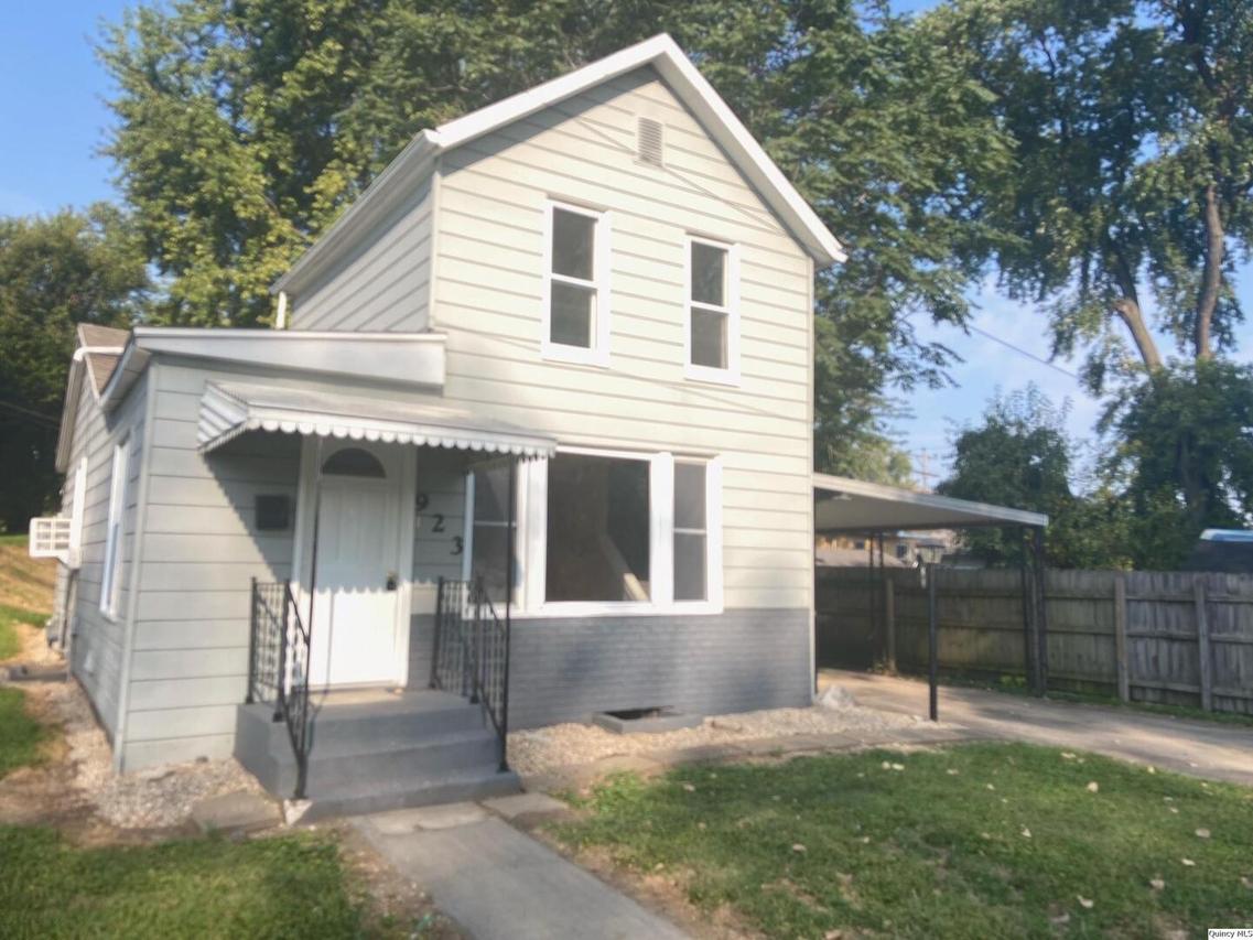 923 N 7th St, Quincy, IL 62301