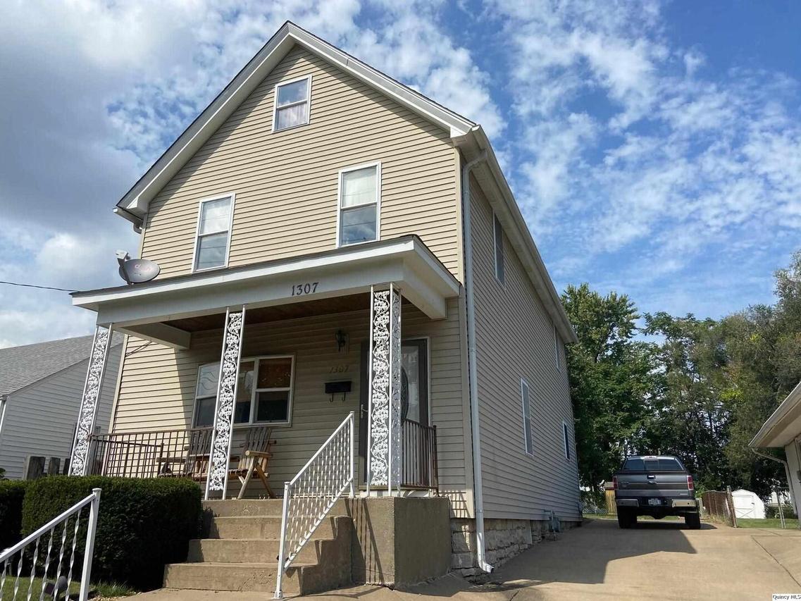 1307 Madison St, Quincy, IL 62301