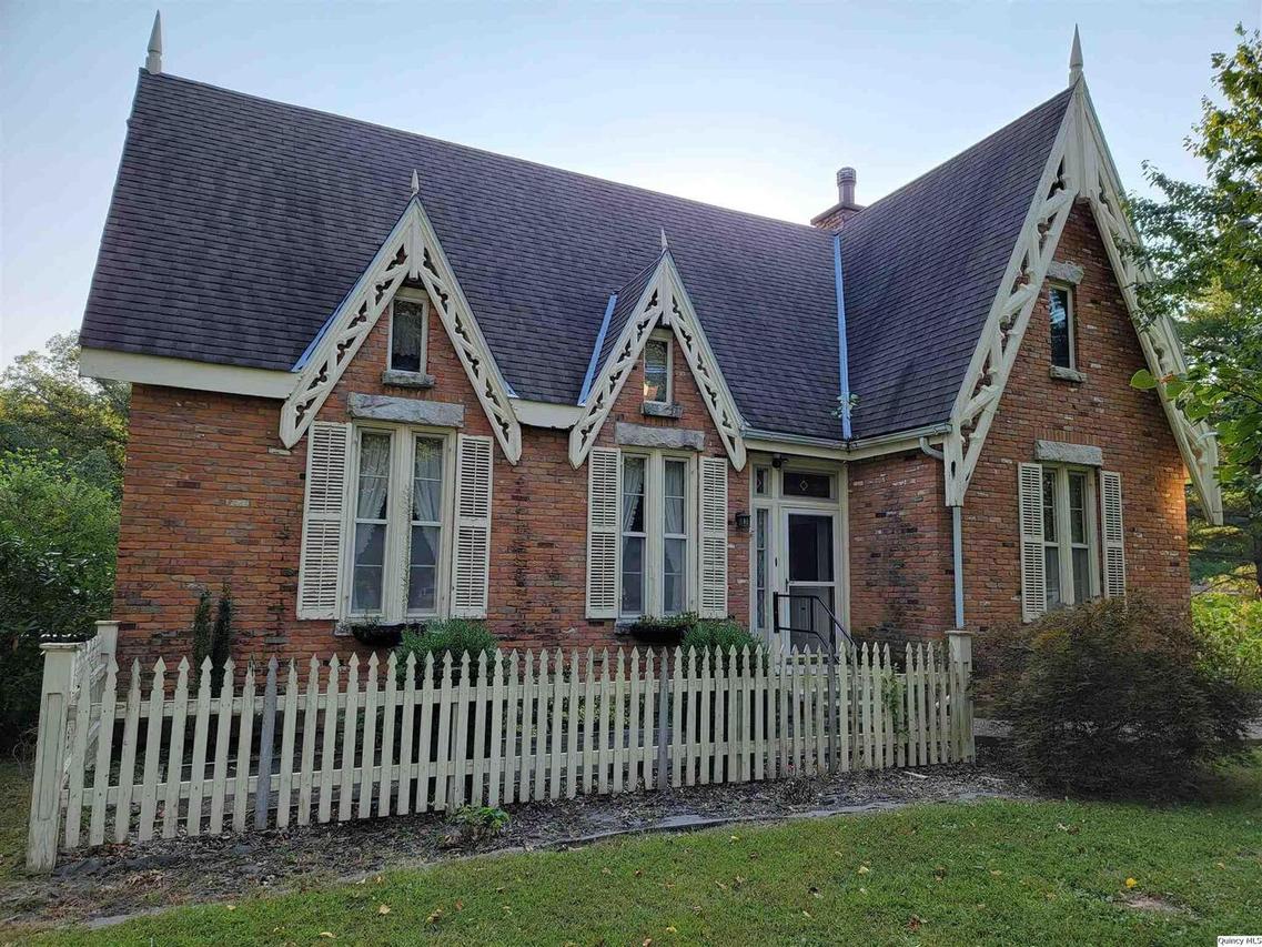 1914 E County Road 1670, Carthage, IL 62321