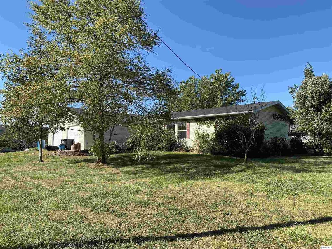 321 Railroad St., Mt. Sterling, IL 62353