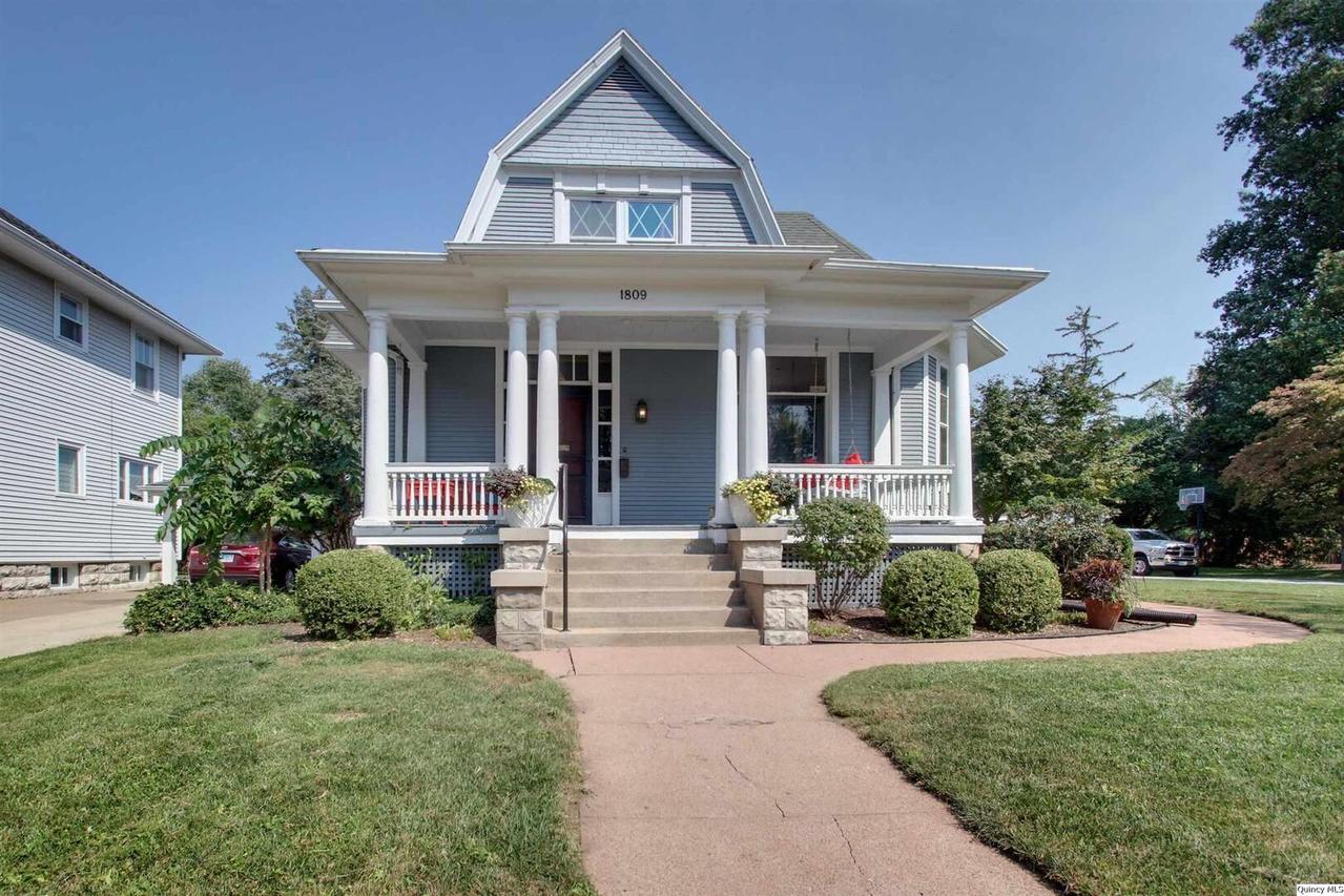1809 Grove Ave., Quincy, IL 62301