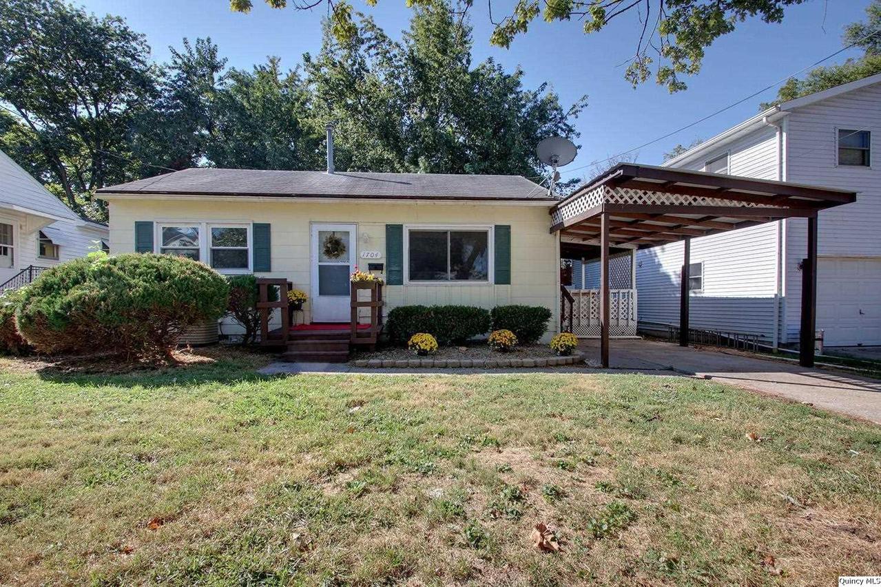 1704 Van Buren St., Quincy, IL 62301