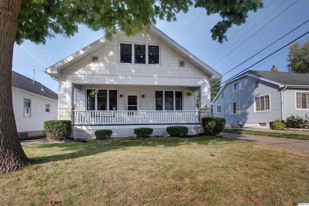 815 N 22nd St, Quincy, IL 62301