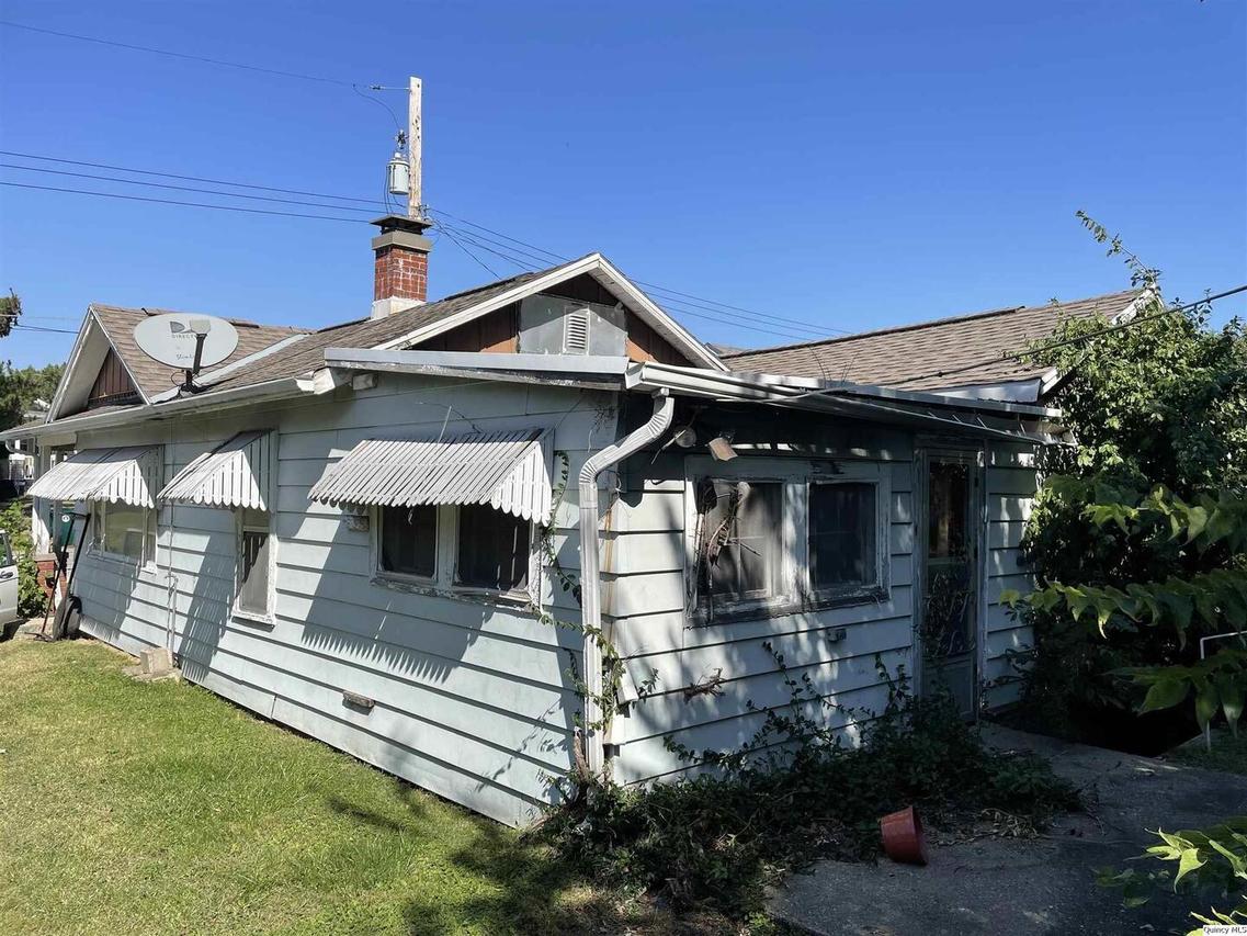 2814 Oak, Quincy, IL 62301