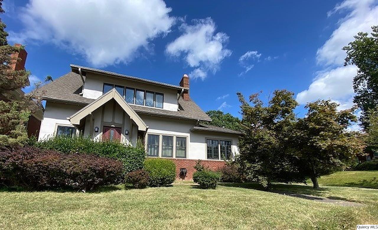 2081 Broadway St., Quincy, IL 62301