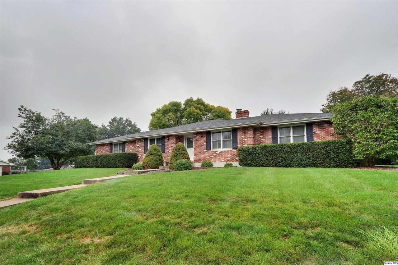 801 Pawn Ave, Quincy, IL 62305