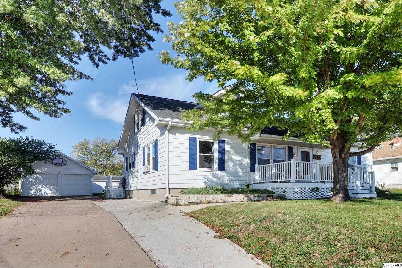 419 N 30th St, Quincy, IL 62301