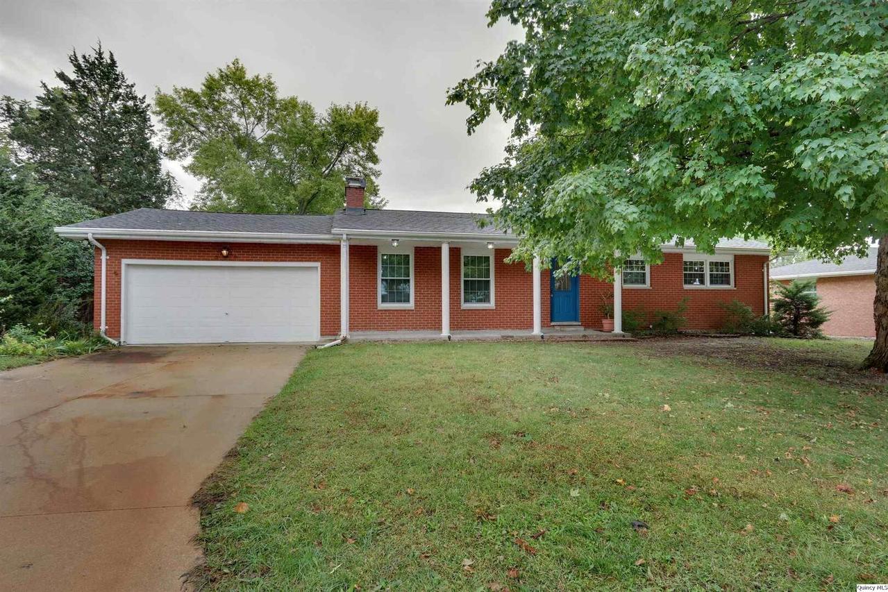 2516 Northridge Dr, Quincy, IL 62305