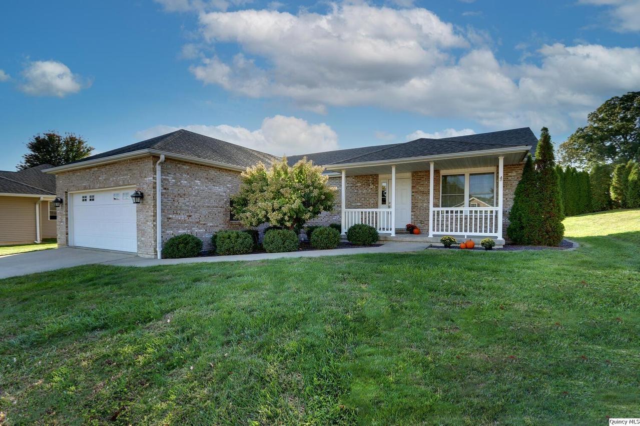 510 S 45th St, Quincy, IL 62305