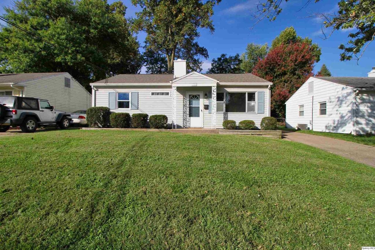 1706 Center Granview, Quincy, IL 62301