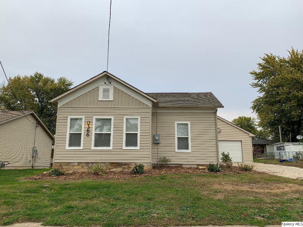 366 E Main St, Plainville, IL 62365