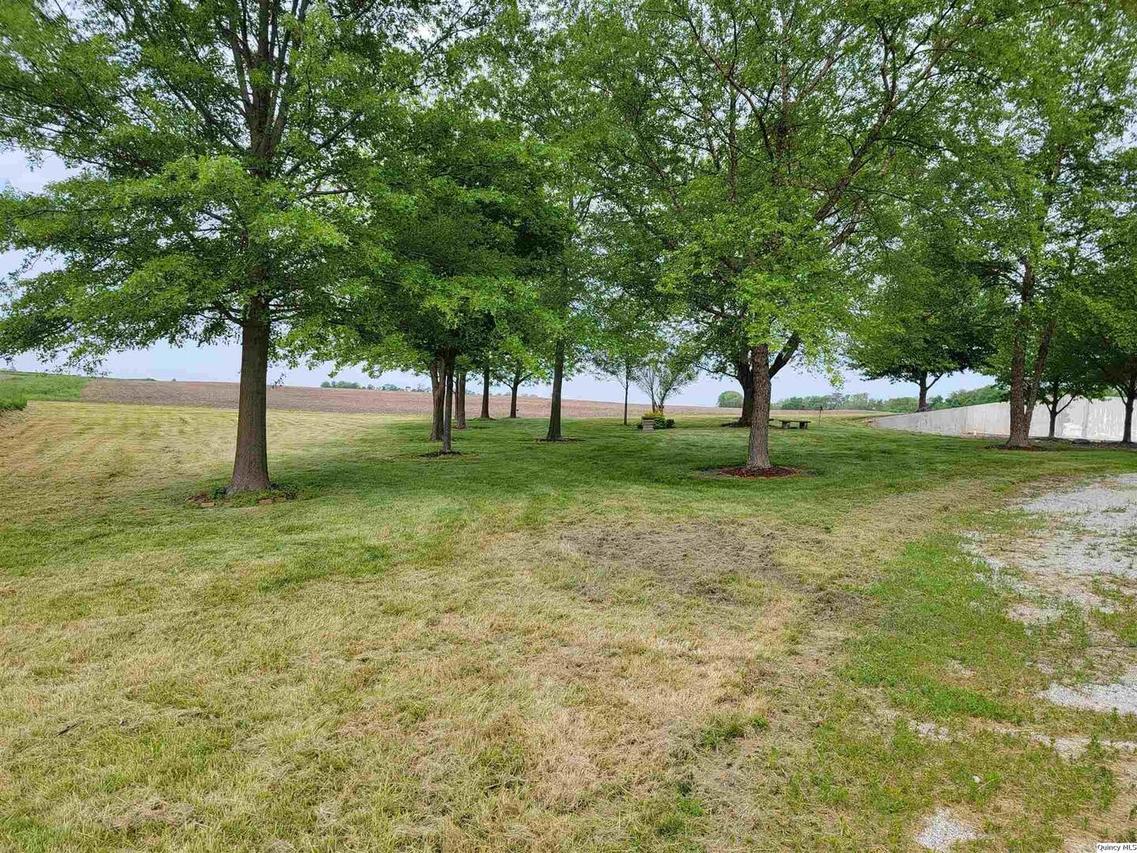 1780 N County Road 1600, Carthage, IL 62321