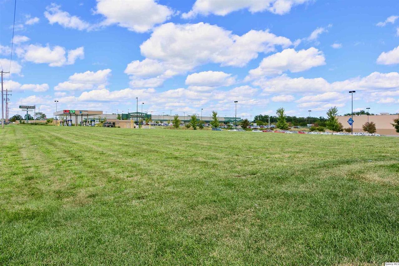 620 N 54th St., Quincy, IL 62305