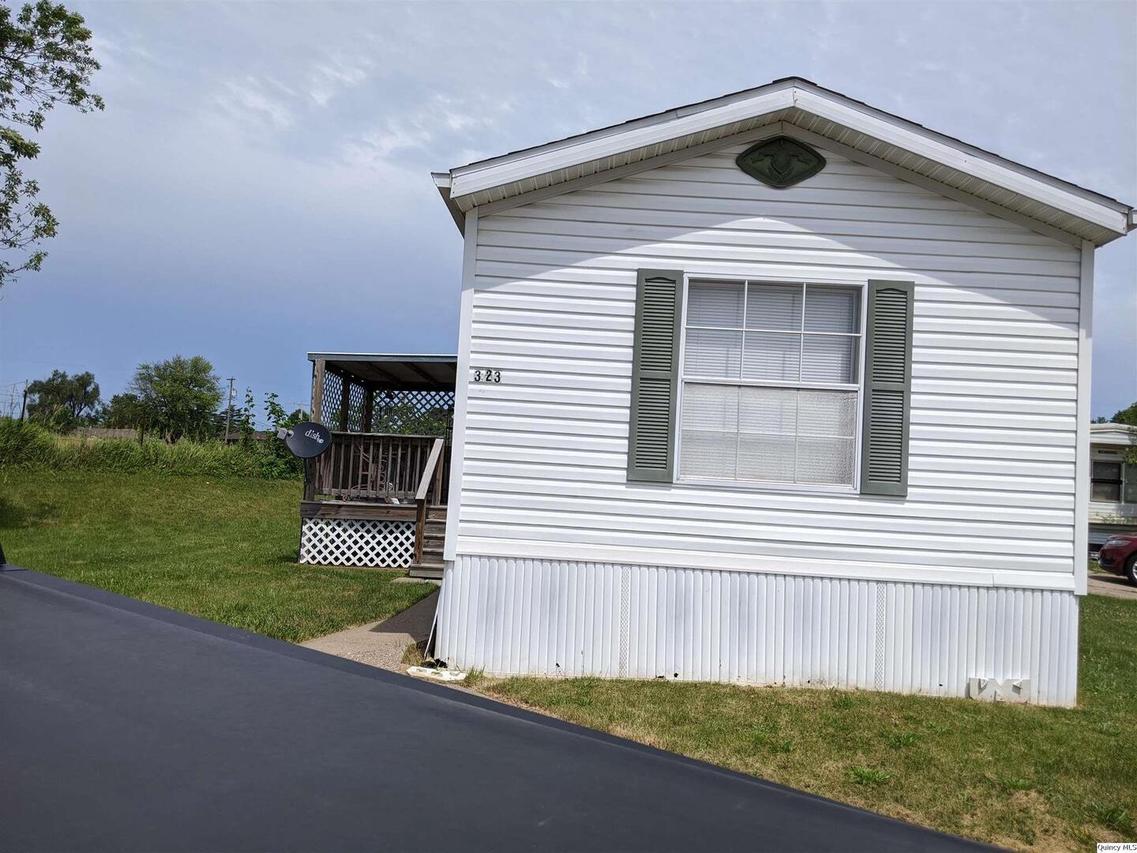 323 Acorn Dr., Quincy, IL 62305