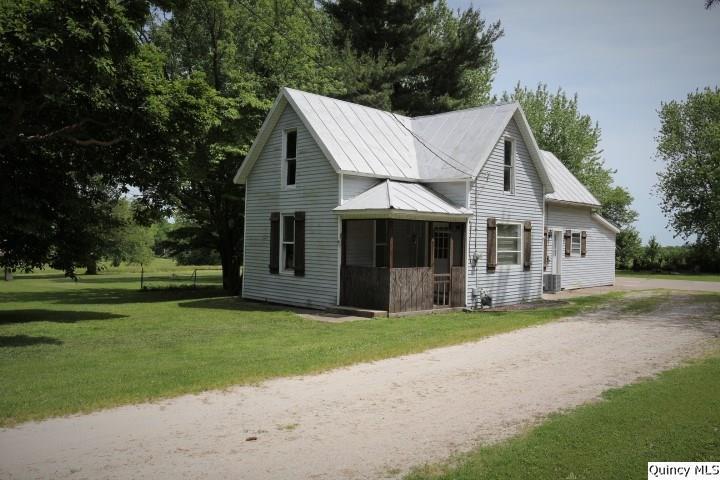 210 E Perkins St., Payson, IL 62360