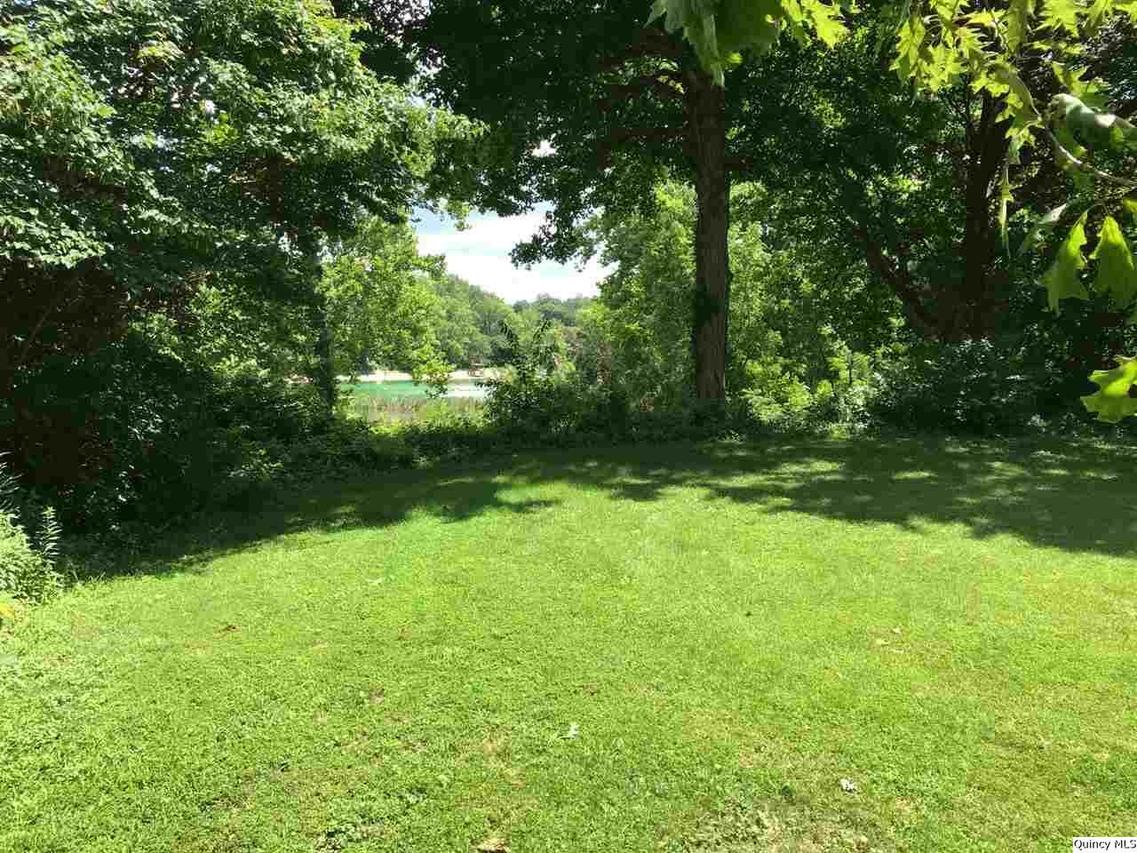 5314 Oak Hill Dr., Quincy, IL 62305