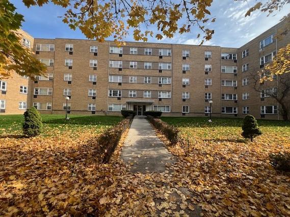 6161 N Hoyne Ave. #306, Chicago, IL 60659
