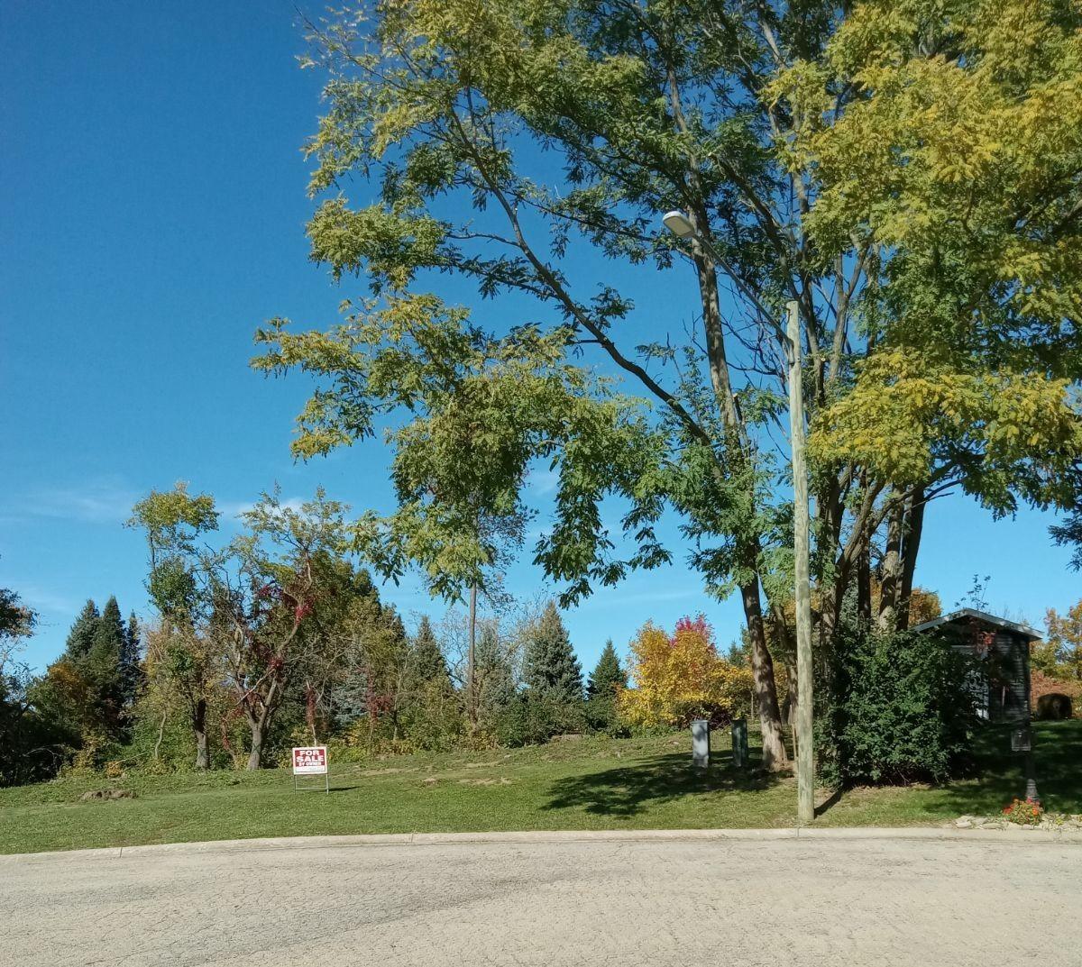 379 Woodside Pl., Dixon, IL 61021