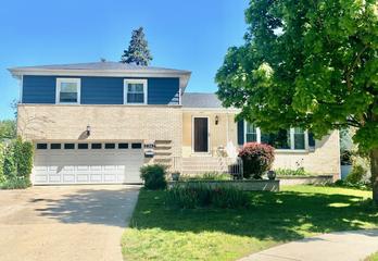 2362 Dewes St., Glenview, IL 60025