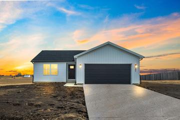 505 Maitland Dr., Carlock, IL 61725
