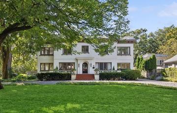 2800 Sheridan Pl., Evanston, IL 60201