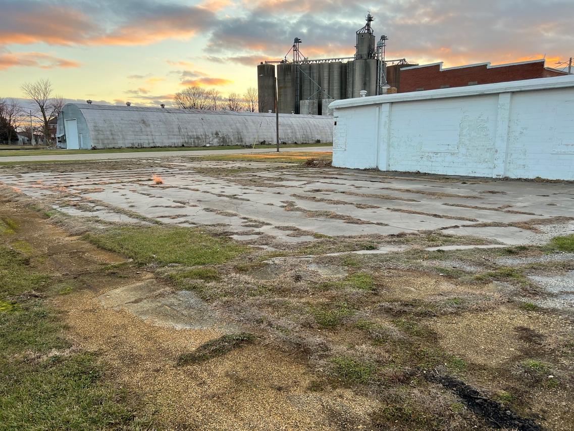 111 E Gilman St., Secor, IL 61771