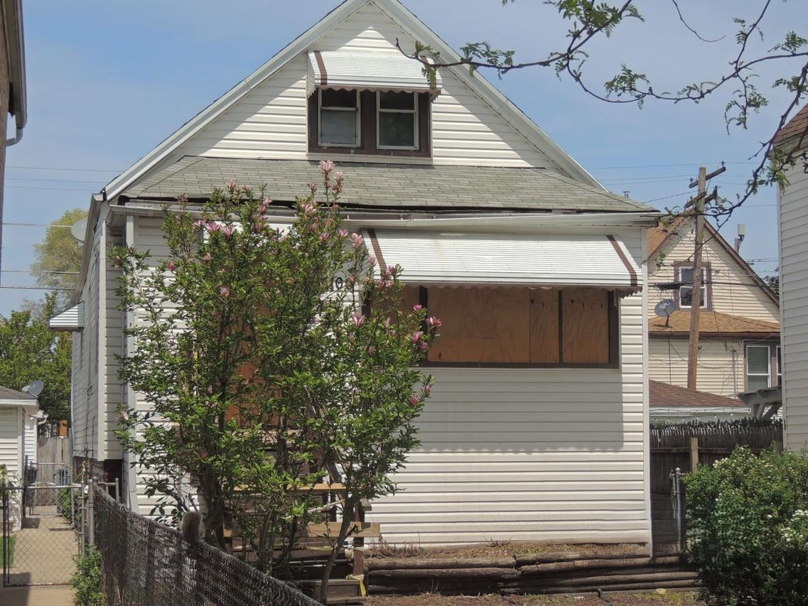 5106 W 31st St., Cicero, IL 60804