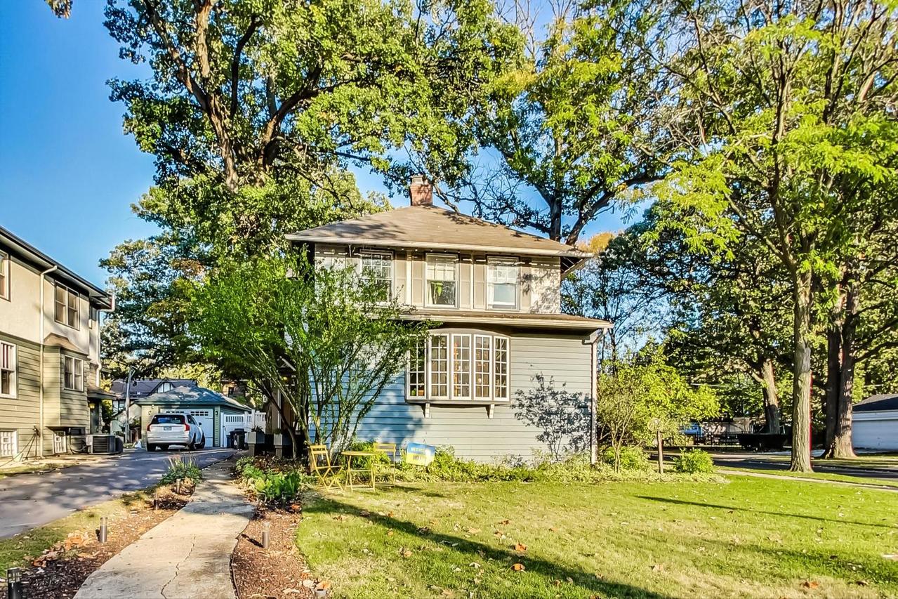 303 Gale Ave., River Forest, IL 60305