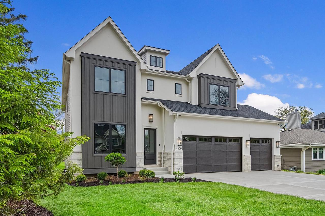 4825 Stonewall Ave., Downers Grove, IL 60515