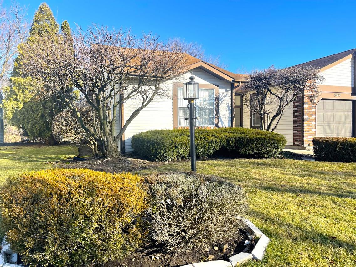 542 Lyon Dr., Buffalo Grove, IL 60089