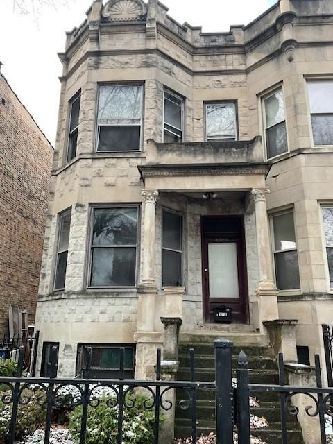 5716 S Indiana Ave., Chicago, IL 60637