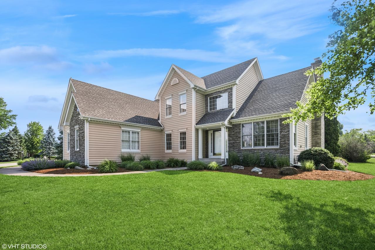 9310 Nicklaus Ln., Lakewood, IL 60014