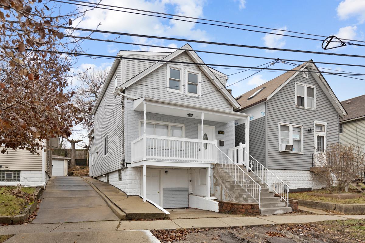 12638 Irving Ave., Blue Island, IL 60406
