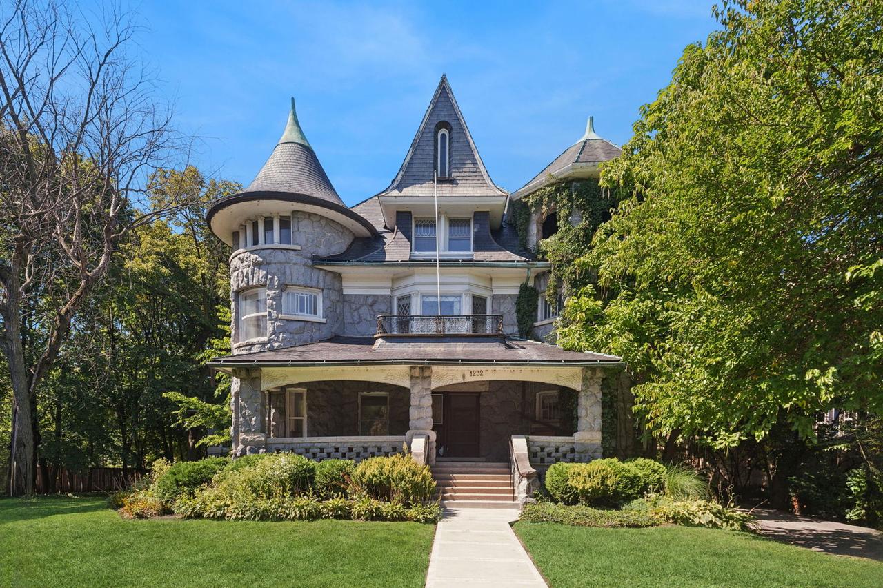 1232 Ridge Ave., Evanston, IL 60202
