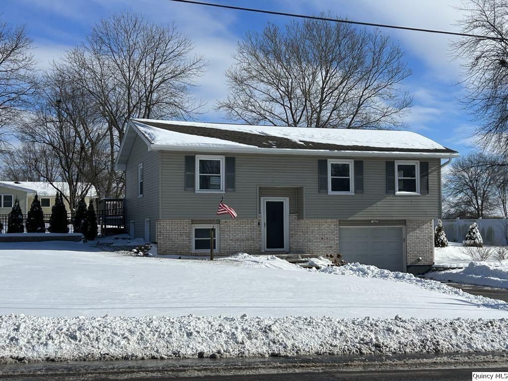 3011 S 48th St., Quincy, IL 62305