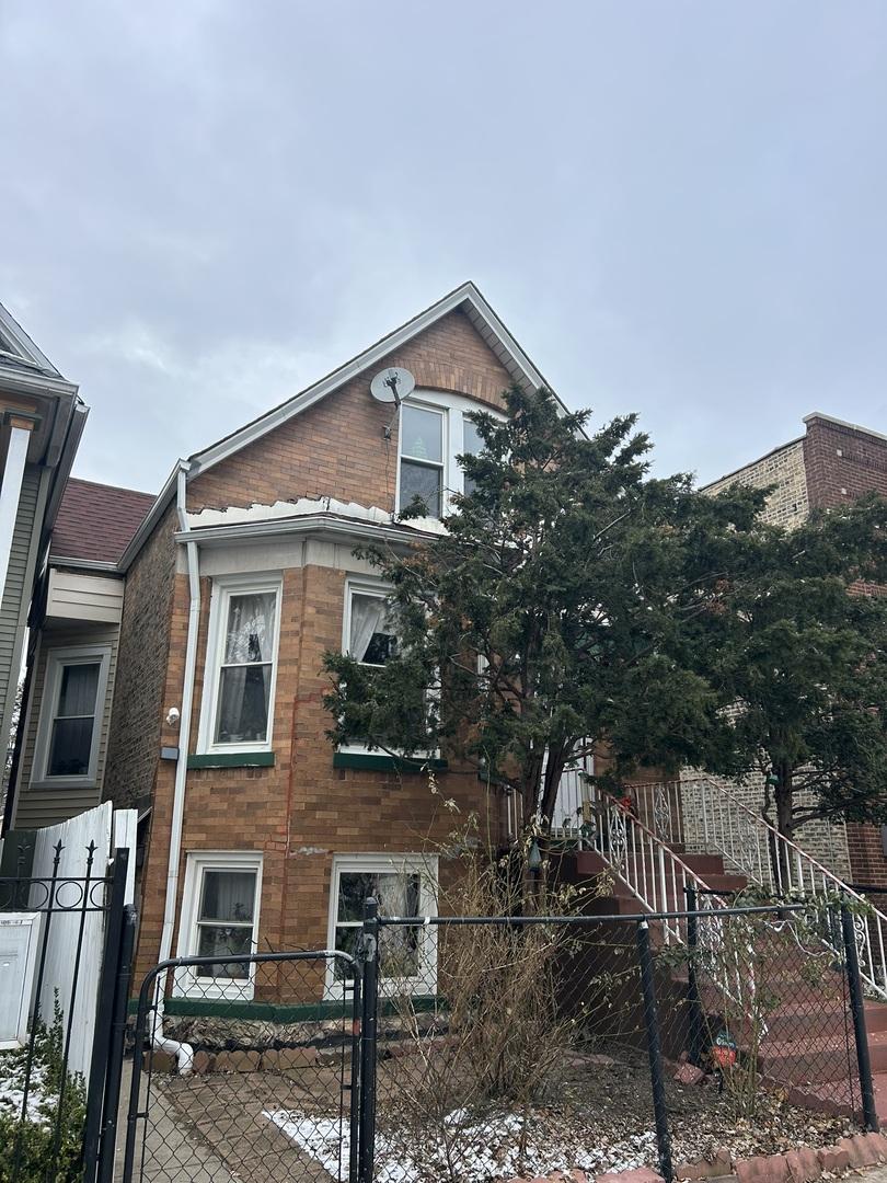 [Address Hidden by Seller], Chicago, IL 60618