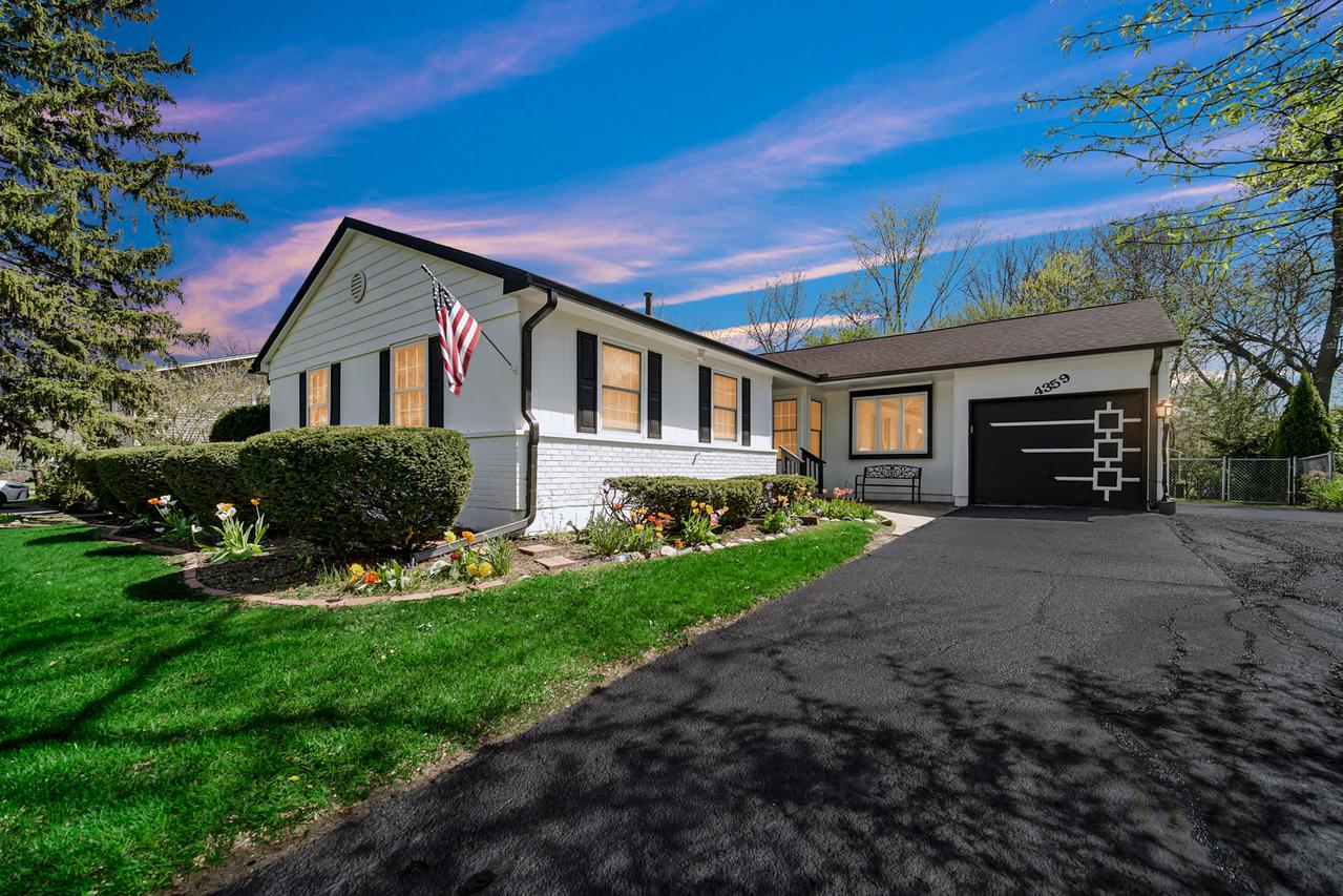 4359 Lincoln Ave., Rolling Meadows, IL 60008