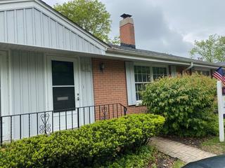 11 Robin Hood Ln., Northfield, IL 60093