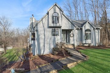 1 Longwood Ct., Galena, IL 61036